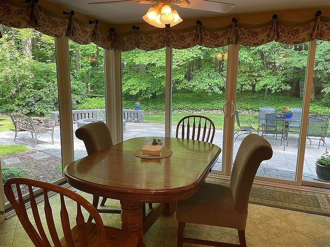 Photo of 5675 Winthrop Dr, Erie, PA