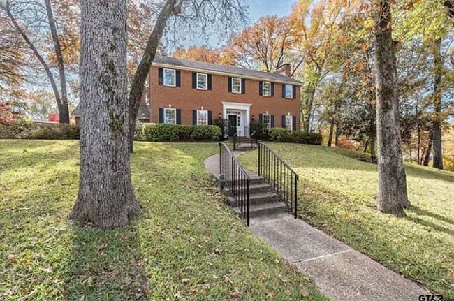 Additional photo 1 of property located at 1701 Devonshire Dr