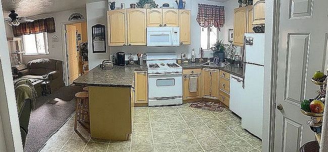 Image of 2139 S Kennedy Pl