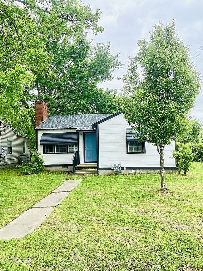 Photo of 1403 N Phoenix Ave