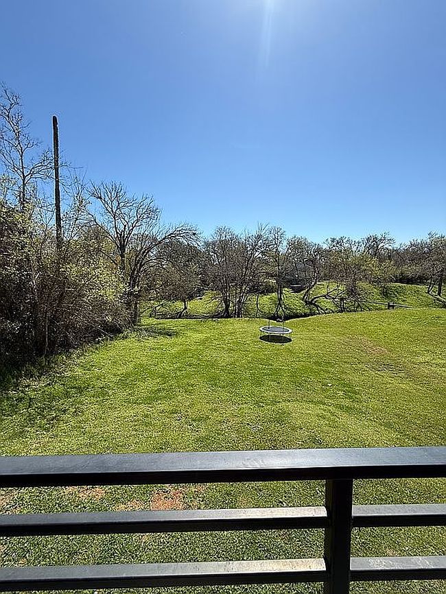 Photo of 5129 Shady Oaks Ln, Friendswood, TX
