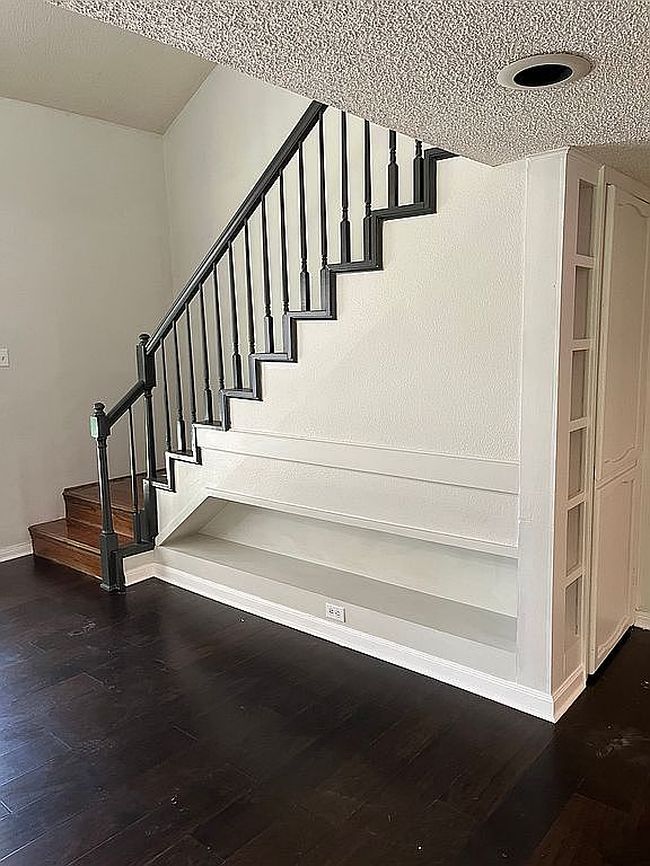 Image of 1881 Stonegate Ct