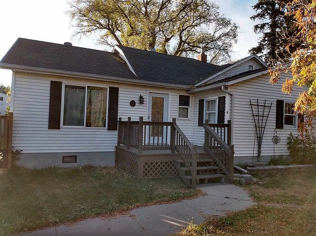 Image of 210 3rd Ave Se