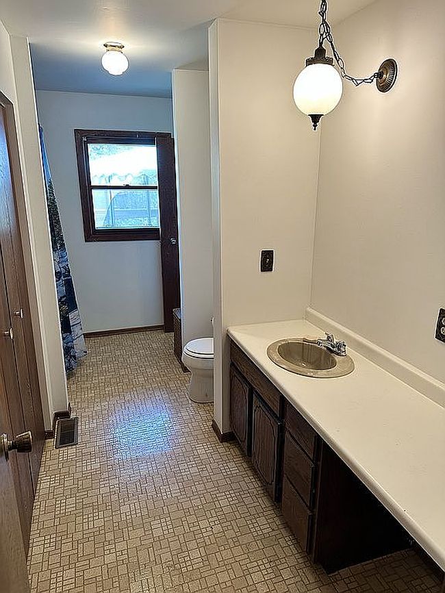 Image of 7097 Stockland Rd