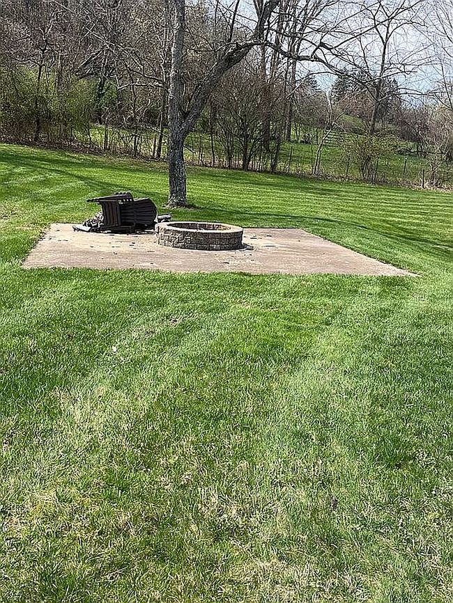 Photo of 350 American Legion Rd, Latrobe, PA