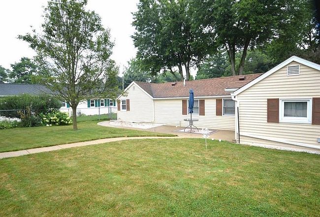 Photo of 314 S Grand St, Lakeville, IN