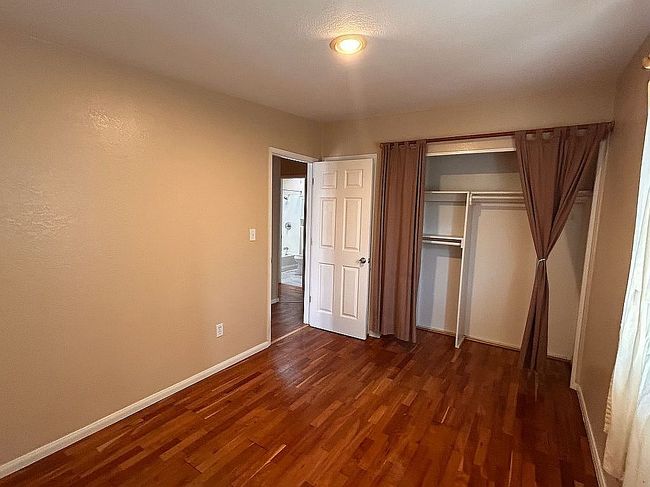 Photo of 1032 Iris Ave, Imperial Beach, CA