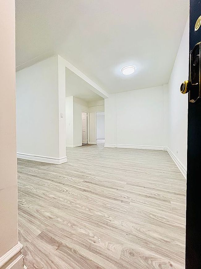 Photo of 141-25 Northern Blvd Apt D28, Flushing, NY