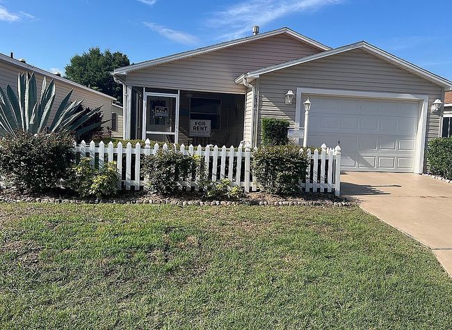 Photo of 280 Emmalee Pl, The Villages, FL