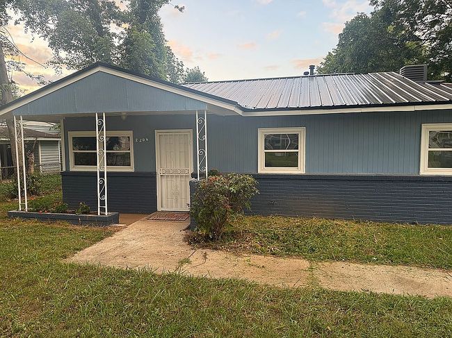 Preview of property located at 2206 Evans Ave Nw