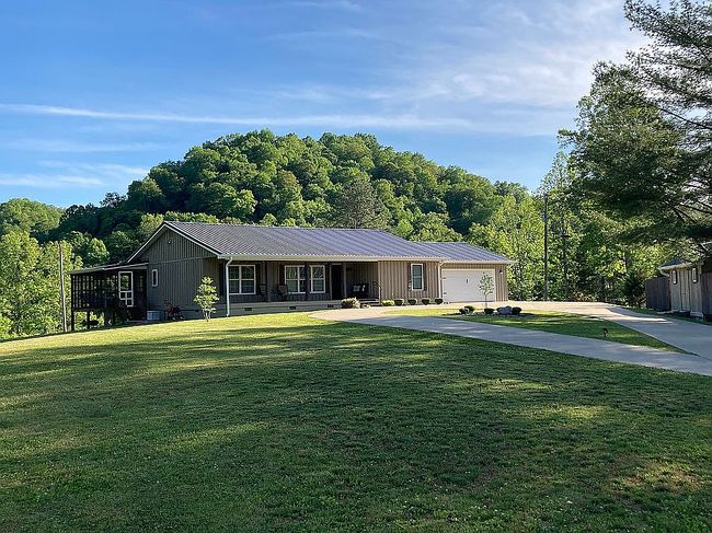 Photo of 125 Dogwood Dr, Jackson, KY