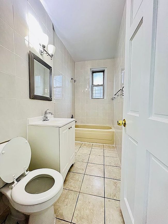 Photo of 141-25 Northern Blvd Apt D28, Flushing, NY