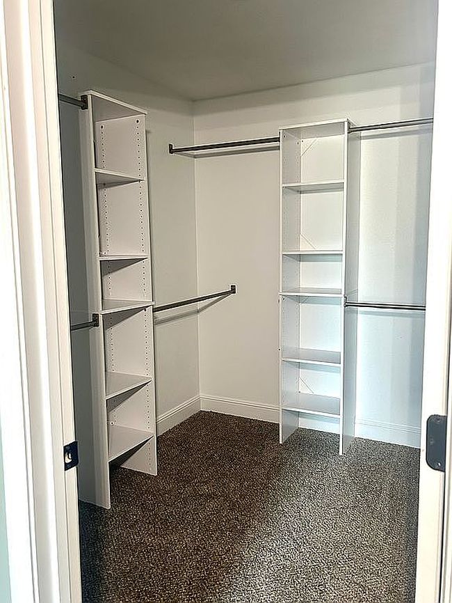 Image of 401 E Crescent St