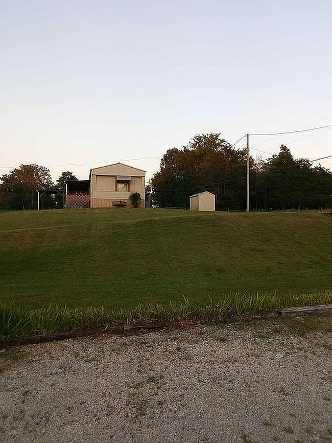 Photo of 130 Sharp Dr, Florence, AL