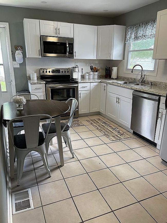 Image of 1224 Jeanette Dr