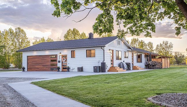 Image of 33 Hathaway Ln