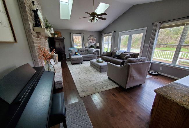 Additional photo 3 of property located at 16709 Aqueduct Drive