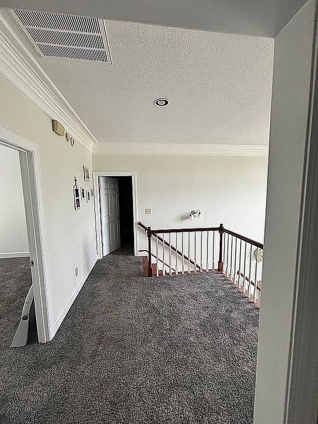 Image of 146 Waterbury Dr