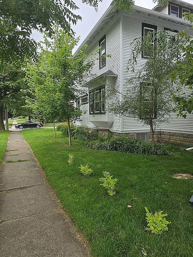 Photo of 200 Union St, Bellevue, OH