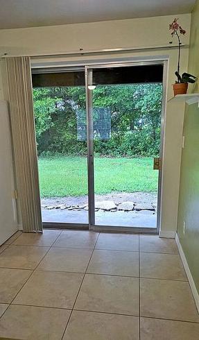 Image of 1202 Lois Ave