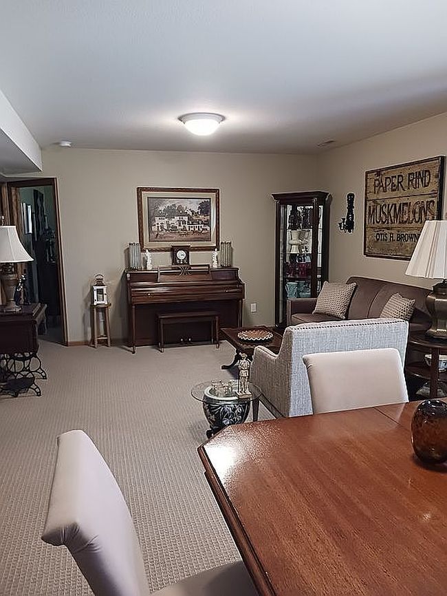 Photo of 426 Lakewood Ln Nw, Rochester, MN