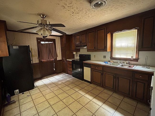 Additional photo 1 of property located at 25 Baldwin St