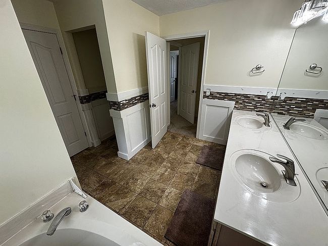 Image of 36225 Fernway Cir