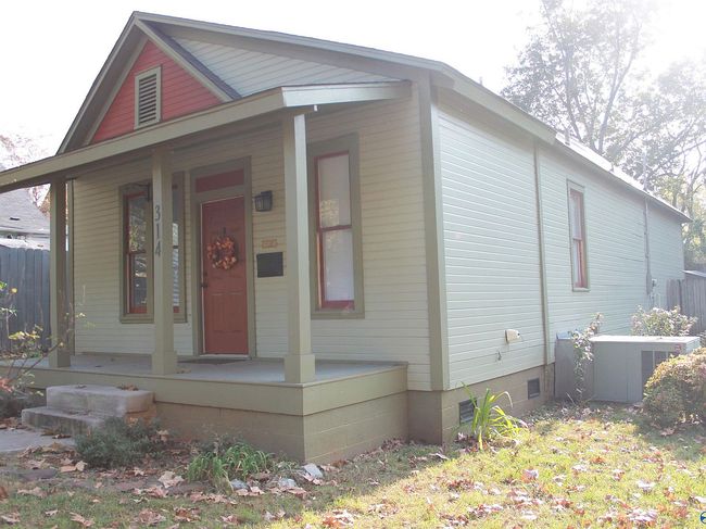 Additional photo 2 of property located at 314 Oak St Ne