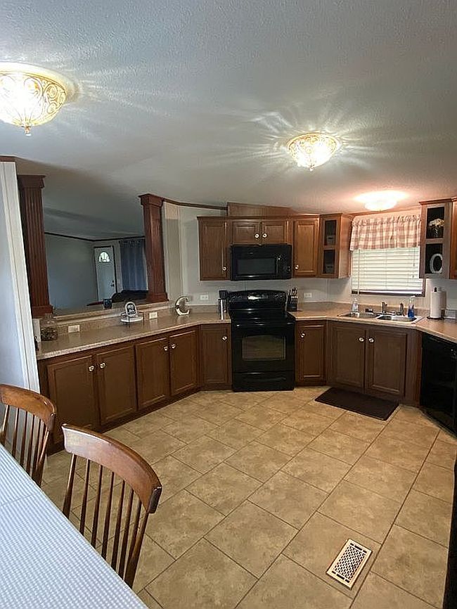 Image of 291 Wildwood Ln