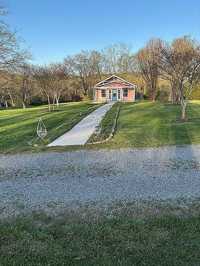 Image of 35 Cheatham Rd