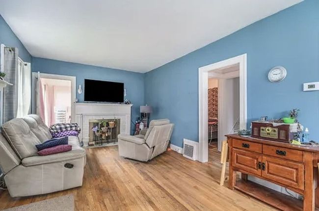 Image of 104 Ravinia St