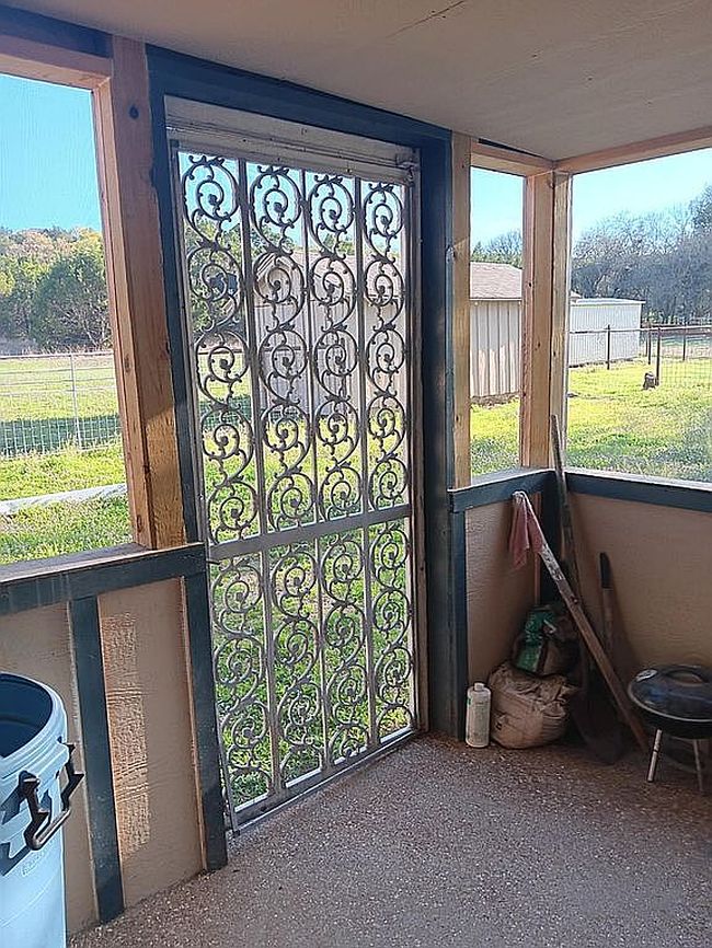 Photo of 190 County Road 2100, Meridian, TX