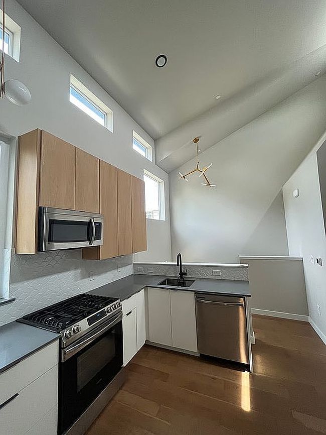 Image of 913 Duncan Ln #102