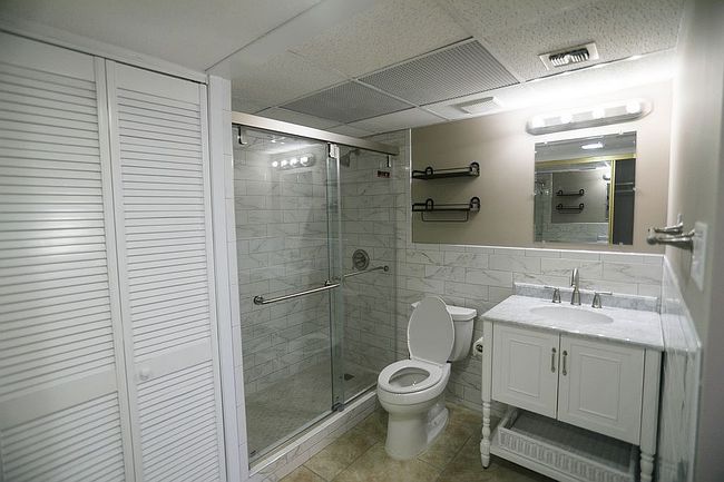 Additional photo 1 of property located at 1800 Lavaca St Apt 515