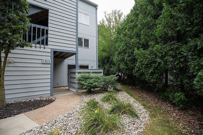 Photo of 1311 Cleveland Rd W Apt 3, Huron, OH