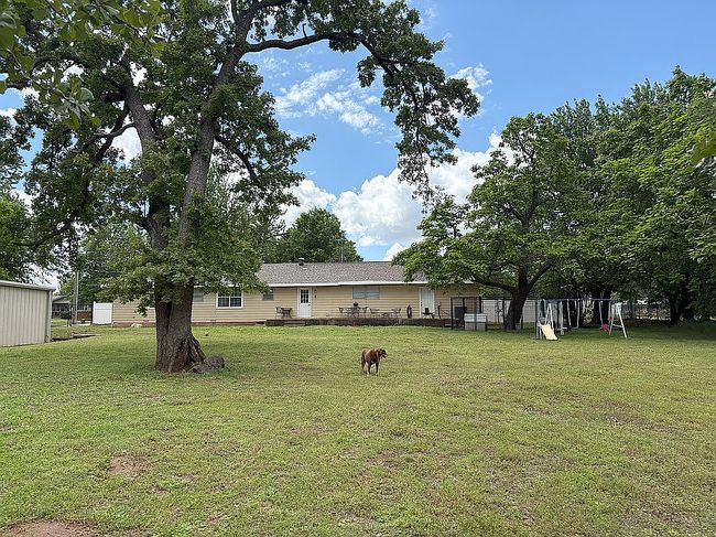 Image of 824 N Poplar Ln