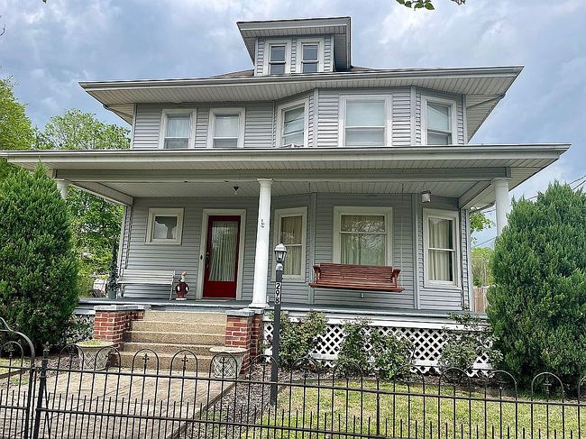 Preview of property located at 298 E Market St