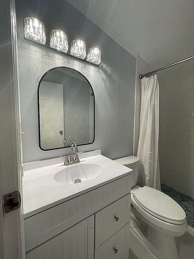 Image of 120 Red Maple Ln