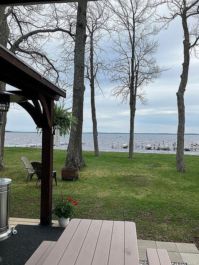 Photo of 7259 E Houghton Lake Dr, Houghton Lake, MI