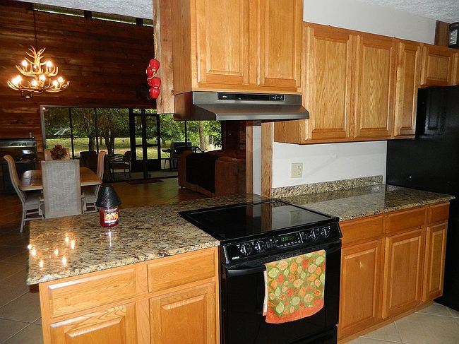 Additional photo 3 of property located at 5005 Buchanan Dr