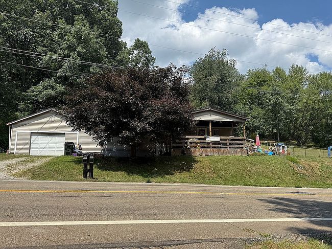 Photo of 117 Waynesburg Rd Nw, Carrollton, OH