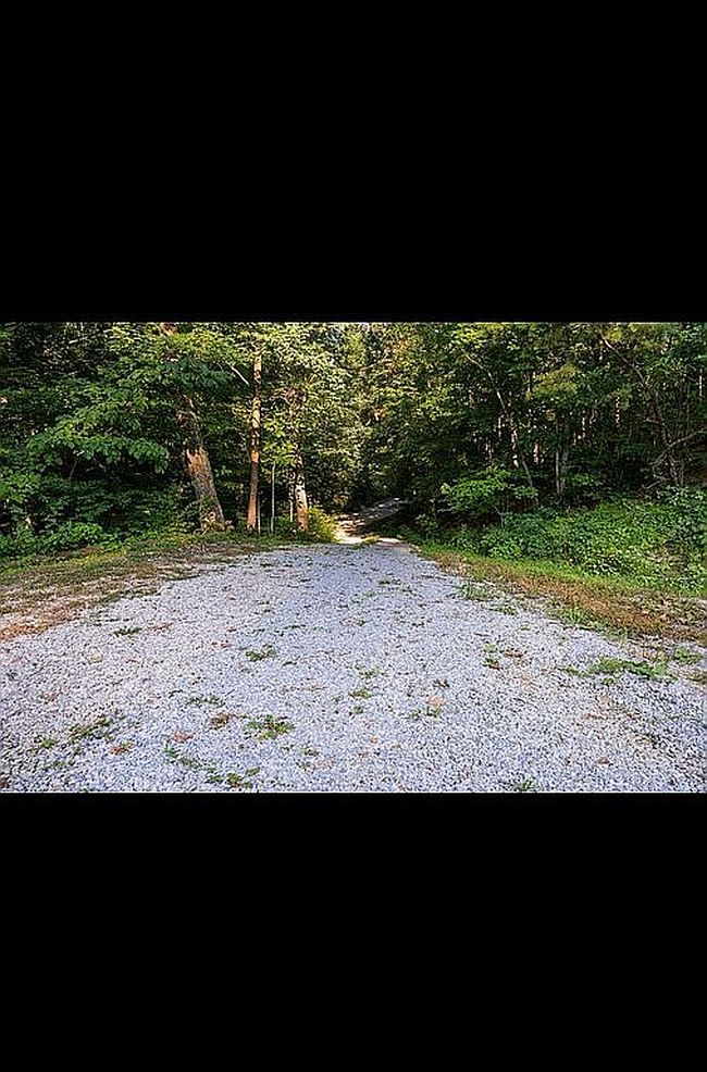 Image of 890 Silver Ridge Rd