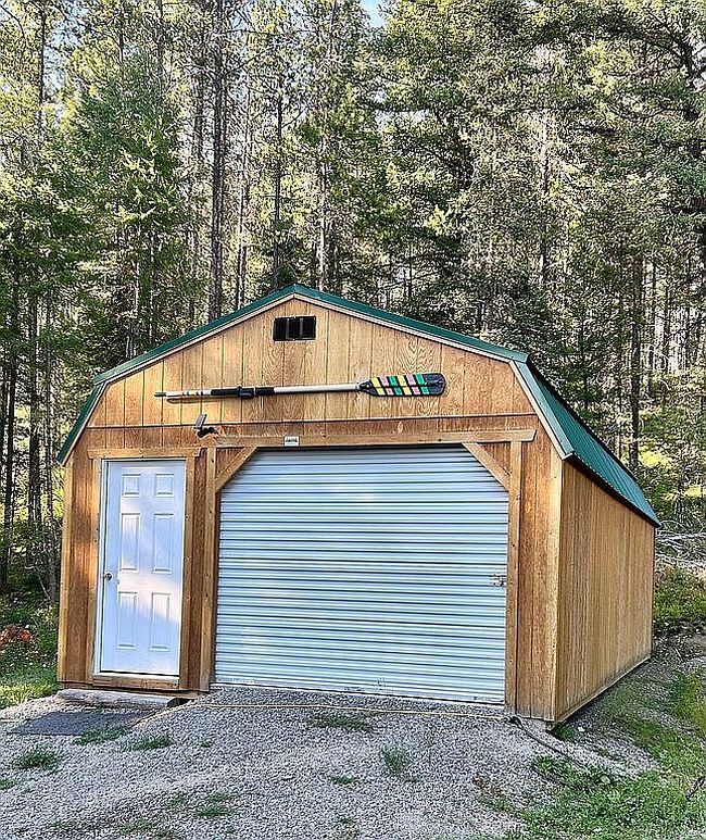 Photo of 5672 Blankenship Rd, Columbia Falls, MT