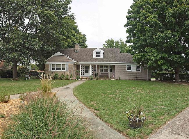 Photo of 544 Morningside Dr, Rantoul, IL