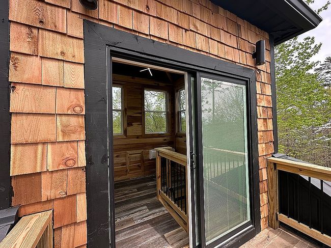 Image of 52 W Spencer Rd