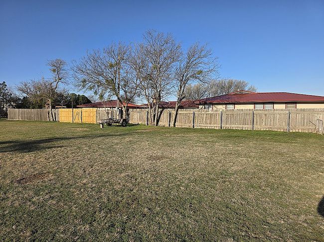 Photo of 400 S Bailey St, Electra, TX