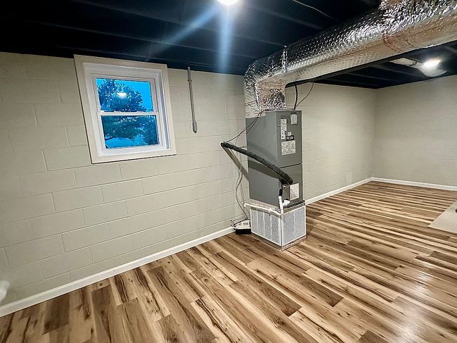Image of 7393 Thompson Rd