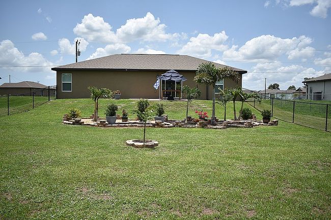 Photo of 845 Lochman Dr, Fort Myers, FL