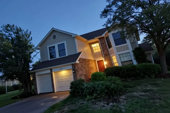 Preview of property located at 2213 Thistlewood Ct