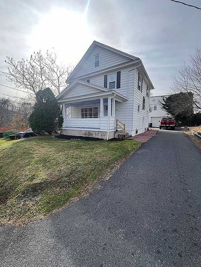 Photo of 90 Ridge St, Shavertown, PA